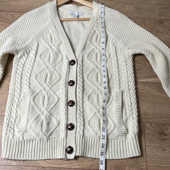 Cream grandpa sweater - Picture 11 of 12